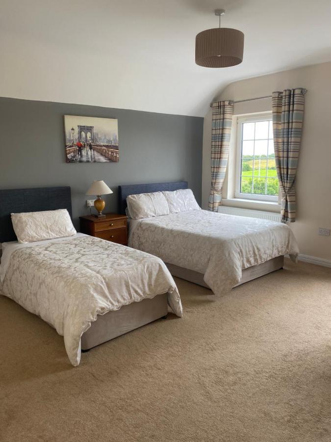 Seven Oaks B&B บัลลีโฮนิส ภายนอก รูปภาพ